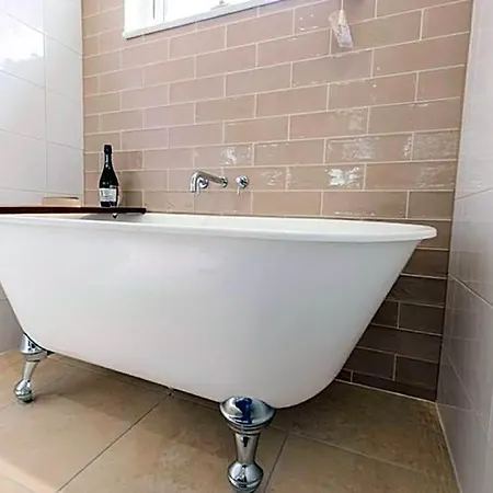 Hollicarrs - Kingfisher Hotel 3*