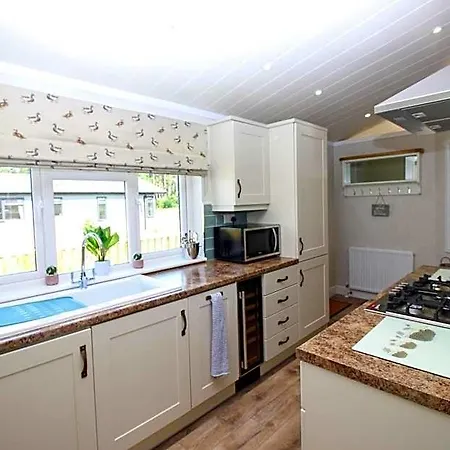 Hollicarrs - Kingfisher 3* Acomb (North Yorkshire)